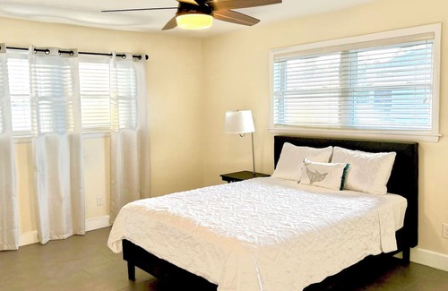 Gulf Breeze Casa | Retreat, Home in Gulf Breeze , FL