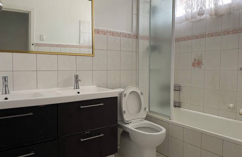 Bundoora Casa | A convenient and livable place for daily life（别墅大床双人间）
