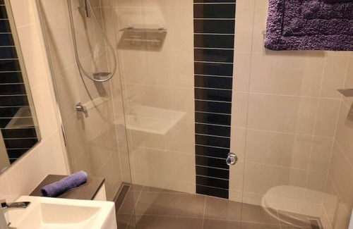 Curtin Apartamento | Modern Convenience 2bd 2bth at Curtin