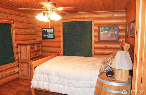 Mammoth Creek Cabina | Vista Lago - with Lake Access!