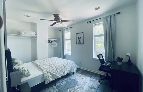Spruce Hill Casa | CHOP Room convenience