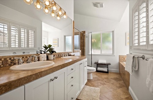North Redondo Casa | Endless Summer! 3B/2.5BA Bright & Comfortable Home