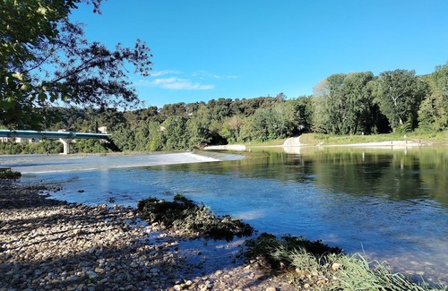 Remoulins Casa | Maison de Village à Deux pas de la Rivière