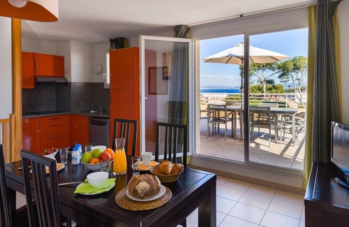 Le Brusc Apartamento | Nice Apartment With Sleeping Cabin in the Provence