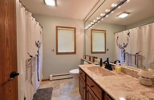 Trego Cabina | Well-appointed and comfortable retreat on Silver Lake - 2 hour drive to Minneapolis