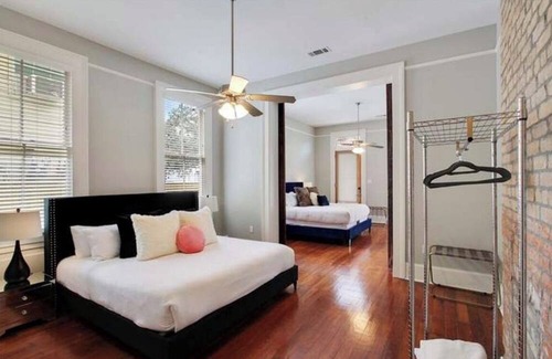 Faubourg Livaudais Casa | The Retreat NOLA - Stylish Modern Home Steps from St. Charles