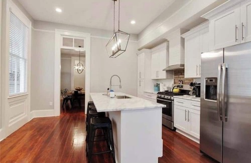 Faubourg Livaudais Casa | The Retreat NOLA - Stylish Modern Home Steps from St. Charles