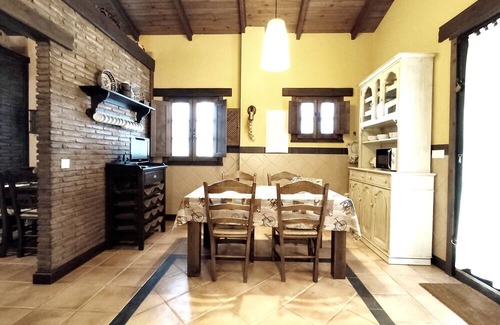 Casabermeja Casa | Holiday Home 'Country House' with Mountain View, Wi-Fi and Air Conditioning