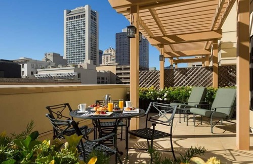 Chinatown Apartamento | King Room Near Dragon Gate Chinatown SAN
