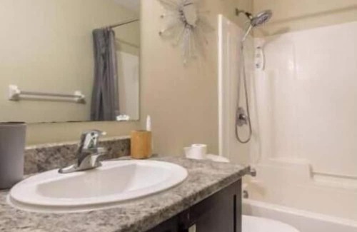 Ottawa Division Casa | Mannys place