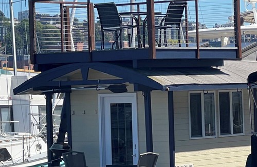 Seattle Alquiler De Eote | Houseboat on Seattle's Lake Union
