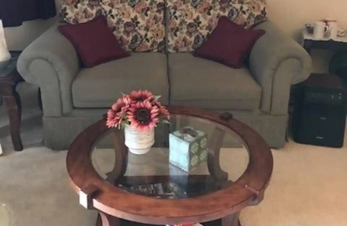 Cascade Apartamento | cozy, quiet with Mountain View’s . Super friendly hosts.
