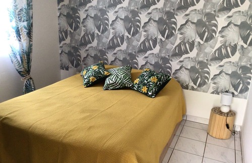 Saint-Paul Casa | " Ti kaz Paradis " Maison T2 Entièrement Rénovée,équipée Avec Grande Terrasse,