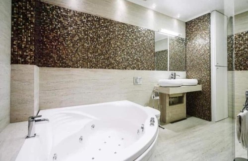 Rozino Apartamento | Penthouse with a swimming pool and panoramic sea views!