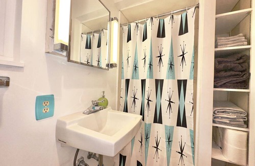 Douglas City Casa | RETRO RIVER RETREAT