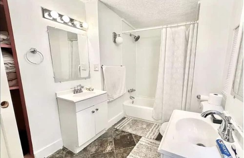 Wayne County Casa | Cozy Room 1 on Drake Haven