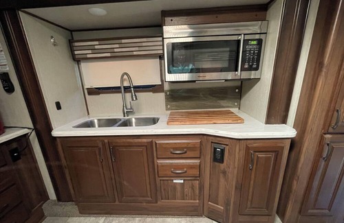 Aztec Casa | One bedroom RV in a country atmosphere. Very nice. Close to Aztec Ruins.