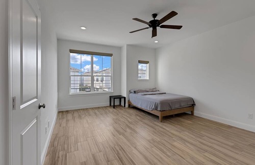 Astrodome Casa | Centrally Located Tx Medical Center - Walk To Nrg! 2 Bedroom Townhouse by RedAwning