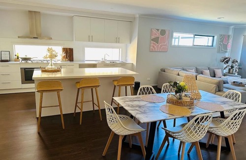 Werribee Casa | Stylish home in Werribee