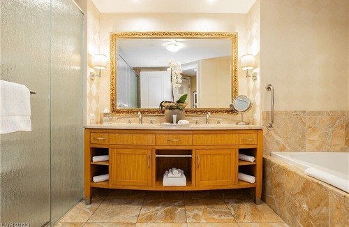 Las Vegas Casa | Strip View Suite at Trump Hotel