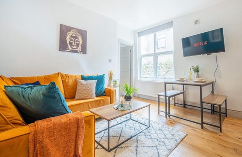Roath Cabaña | 1 bedroom accommodation in Cardiff