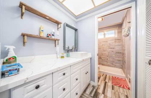 Hayward Apartamento | A charming residence nestled in the tranquil neighborhood of Hayward