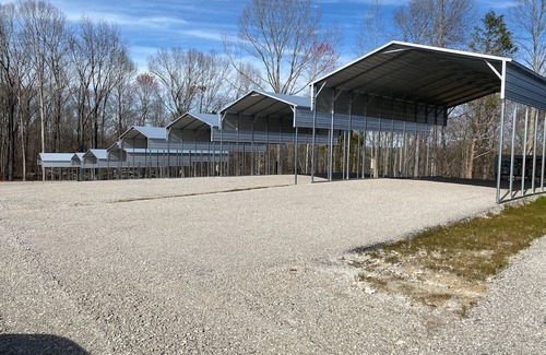 Frogue Alquiler De RV | RV Campground located just 1 mile away from Dale Hollow Lake State Park.