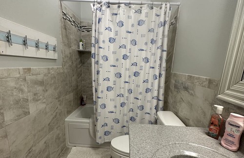 Bethany Beach Cabaña | Beachy cottage close to ocean, biking trails and community dock for crabbing