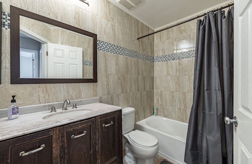 Navy Yard Casa | LUX Entire Home in DC 3-Bedrooms