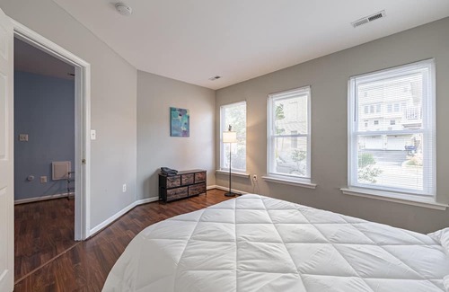 Navy Yard Casa | LUX Entire Home in DC 3-Bedrooms