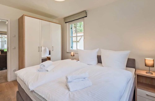 Zirchow Casa | Ferienhaus Seeadler - Modernes Ferienhaus in Ruhiger Lage mit Parkplatz, Sauna und Wlan für bis zu 6