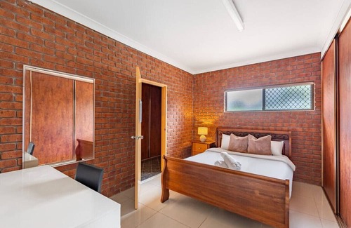 Robertson Casa | 1 Bedroom Comfy Unit Sleep 3 close to mall and bus