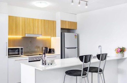 Kelvin Grove Apartamento | Chic Modern Retreat: 1BR Apt w/ pool@Kelvin Grove