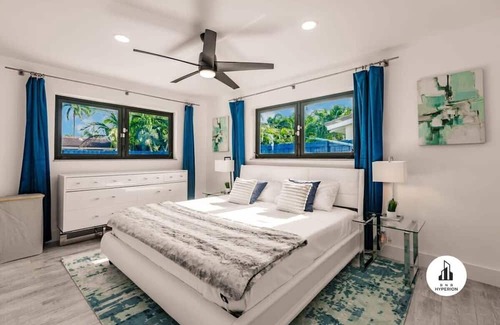 Downtown Fort Lauderdale Casa | Events Welcome - 3B Home w Pool & BBQ - Carport
