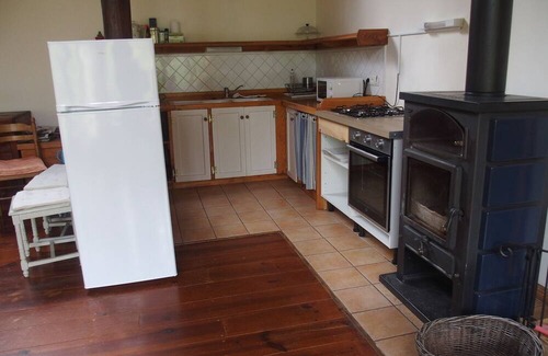 Montjay Casa | Holiday Home 'Chalet Du Bois D'estève' with Mountain View, Shared Terrace and Wi-Fi