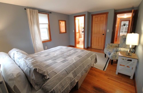 Harwich Center Casa | Spacious Well Appointed Home in Quiet Neighborhood