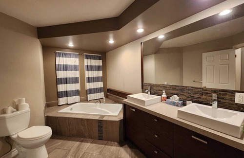 Saint-Hubert Casa | Timeless Tranquility, a place near everything!