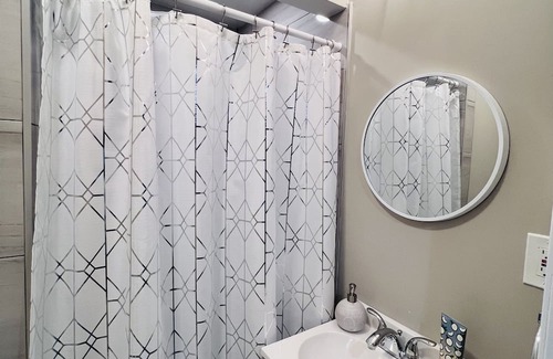 Brooklyn Park Casa | Luxury entire place BWI