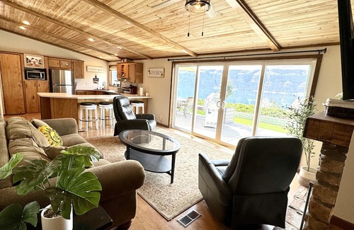 Sunland Estates Cabina | Cabin on the Cliff Near Gorge Amphitheater