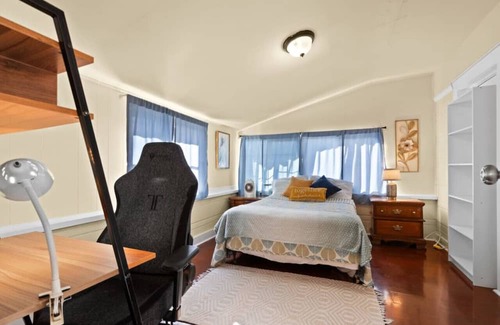 North Berkeley Casa | Room in Charming House w/ Outdoor Fun