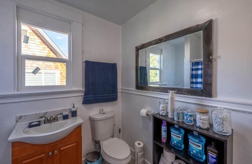 North Berkeley Casa | Room in Charming House w/ Outdoor Fun