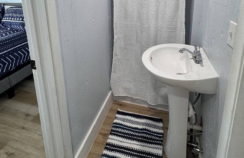 Dandridge Apartamento | Quaint Tiny Lake Cabin with boat launch and dock!