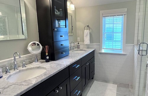 Whitefish Bay Casa | RNC Rental House in Whitefish Bay- 10 minutes to downtown events.