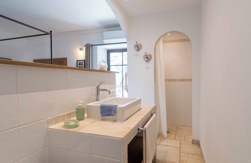 Berrias-et-Casteljau Cama Y Desayuno | Chambre D'hôtes La Terrasse - L'antre de Pierres - Ardèche Méridionale