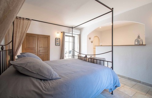 Berrias-et-Casteljau Cama Y Desayuno | Chambre D'hôtes La Terrasse - L'antre de Pierres - Ardèche Méridionale