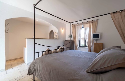 Berrias-et-Casteljau Cama Y Desayuno | Chambre D'hôtes La Terrasse - L'antre de Pierres - Ardèche Méridionale