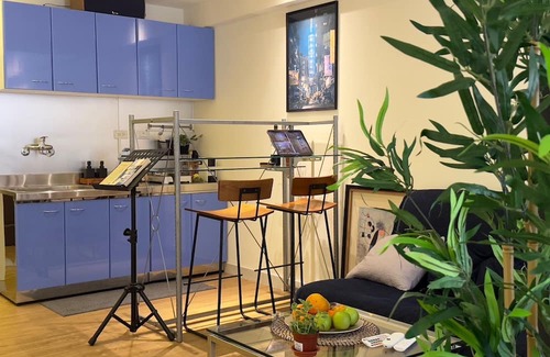 Zhongshan Condominio | Taipei Main Station/ 3 Mins to MRT/ Night Market & shopping area / Up to 5 guest
