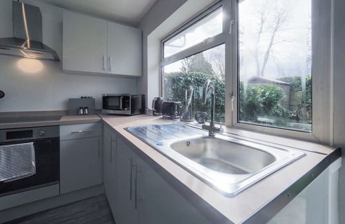 Woking Casa | 3 Bed Bungalow In Woking