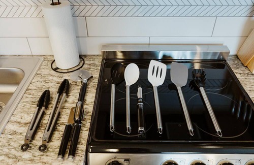 Kalispell Apartamento | Brand New Downtown Studio w Kitchen