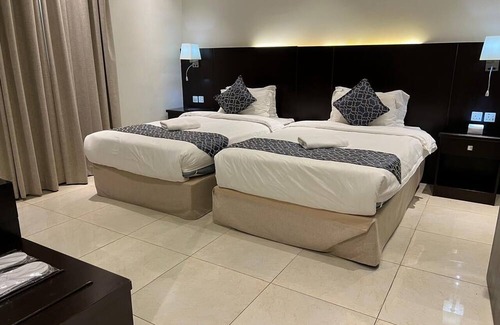 Al Bawadi Hotel | Lamar Al-Bowady Hotel